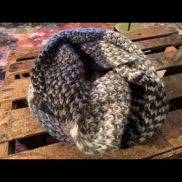 Accessories - Infinity Scarf